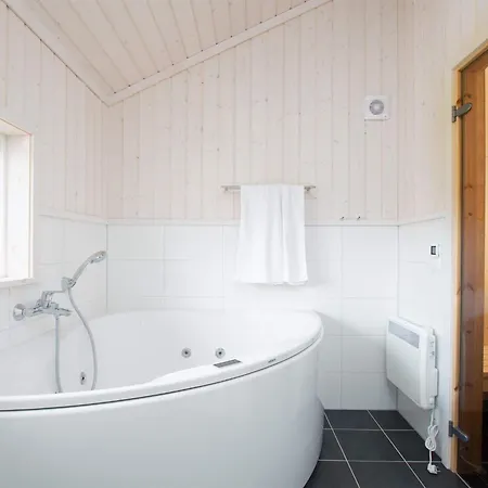 بيت للعطل With Private Wellness Facilities Großenbrode